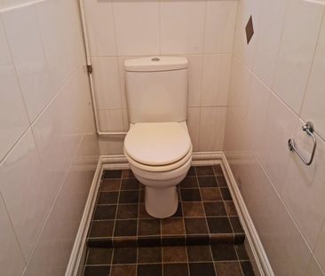 Very Large 6 Bed Student Property - Photo 3