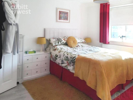 1 bedroom ground floor flat to rent - Photo 3