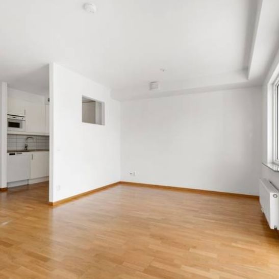 Heklagatan, Kista - Photo 1