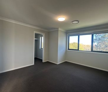 Stunning Four-Bedroom Home in a Quiet, Family-Friendly Neighborhood - Photo 1