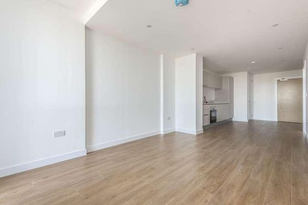 Royal Winchester House, Bracknell, RG12 - Photo 1