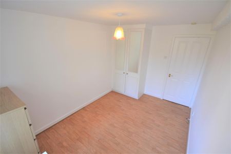 Woodside Grange, Holden Road, Woodside Park, London, N12 - Photo 5