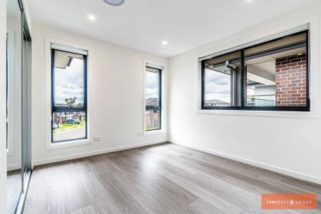 “Beautiful New 4 bedroom House. Ready to move in. Next to the Schofield Train station.” - Photo 3