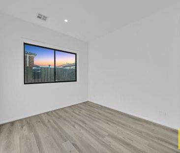 Charming Home Combining Style, Comfort, and Convenience - Photo 5