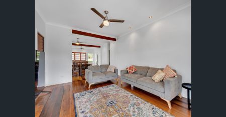 2-bedder with two outdoor entertaining areas - Photo 2