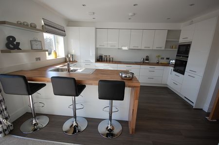 2 bedroom apartment to rent - Photo 5