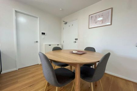 Furnished Two Bedroom Apartment! - Photo 2