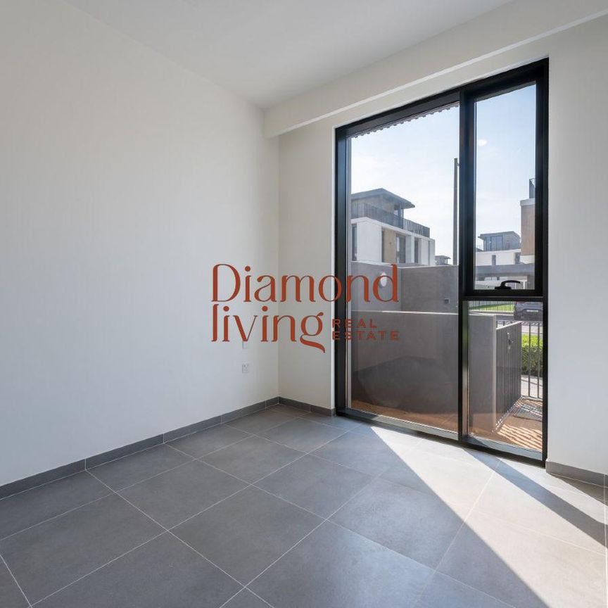 Pool View | Vacant Brand new | Flexible Cheques - Photo 1