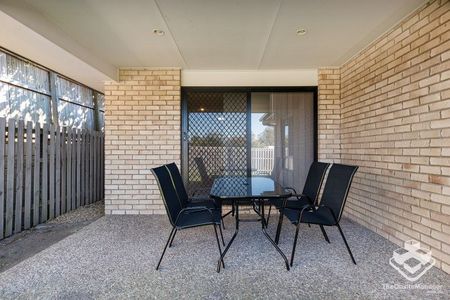 Spacious + Furnished + All Bills Incl + Free WiFi - Photo 2