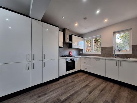 St. Andrews Road, Carshalton SM5, London - Photo 2