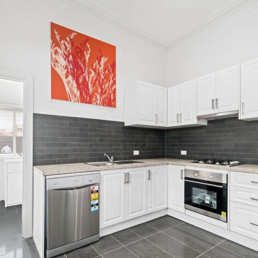 Fabulous two bedroom Victorian home - Photo 1