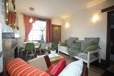 1 bedroom in a house share to rent - Photo 3