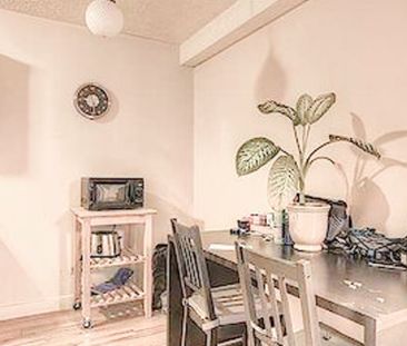 1 Bedroom Condo In Mount Pleasant – Prime Location. Heat & Water In... - Photo 2