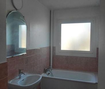 Location Appartement 4 pièces 79m² ANGERS 49100 - Photo 6