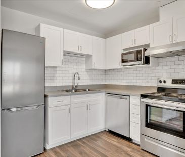 For Lease - 555 Bonaccord Street Unit# 321, Peterborough Central, O... - Photo 2