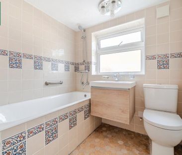 3 bedroom semi-detached house to rent - Photo 6