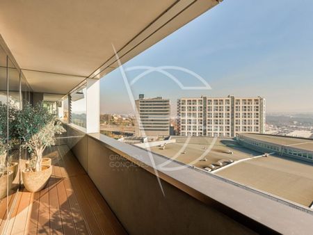 3 room luxury Flat for rent in Alameda Antas, Porto, Distrito do Porto - Photo 4