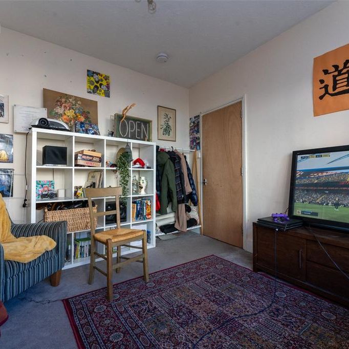 4 bedroom terraced house to rent - Photo 1