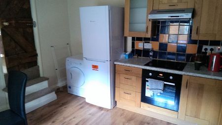 4 bedroom house, 2 en-suites - Photo 5