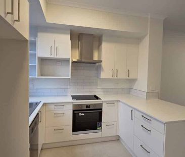 Westgate, 2 Bedrooms, $650 - Photo 1