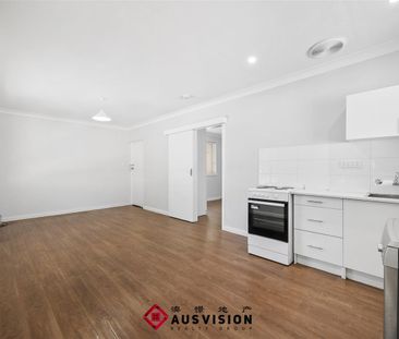 Charming 1-Bedroom Unit in Prime South Perth Location - Photo 2
