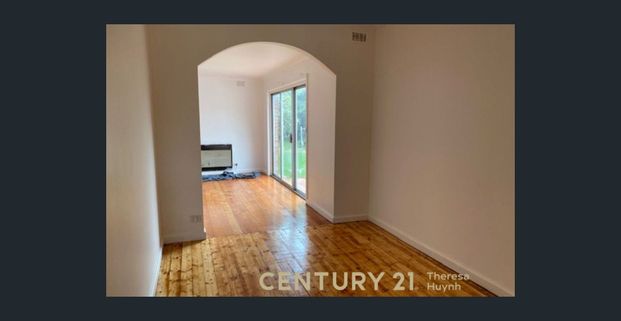 FOR RENT BEAUTIFUL HOUSE IN STRATEGIC LOCATION - Photo 1