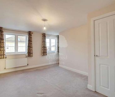 Kings Reach, Langley, SL3 - Photo 3