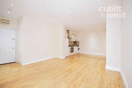 1 bedroom ground flat to rent - Photo 3