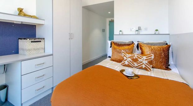 Standard Ensuite - Photo 1