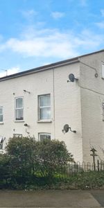 Mill Close, Bagshot, Surrey, GU19 5EE - Photo 3