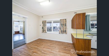 Coastal Living at Its Best - Just 250m from the Beach - Photo 5