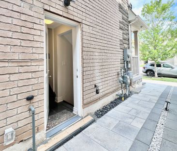 For Lease - 411 Grindstone Trail, Oakville, Ontario - Photo 5