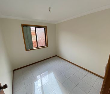 4 Bedroom - 2 Bathroom - Minutes Walk to Beach - Photo 4