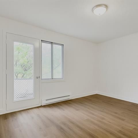 9332 12e Avenue - Photo 1