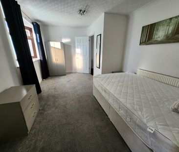 4 bedroom house share to rent - Photo 5