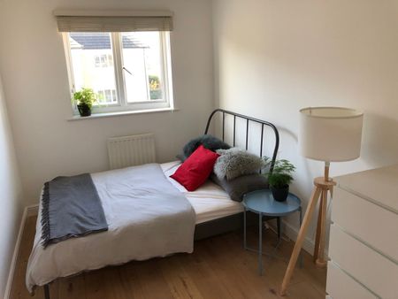 6 Bed Terraced House, Edgar Wallace Close, SE15 - Photo 4