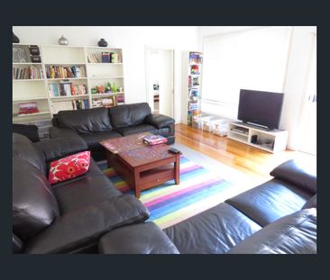 Terrific accommodation in a top location. - Photo 2