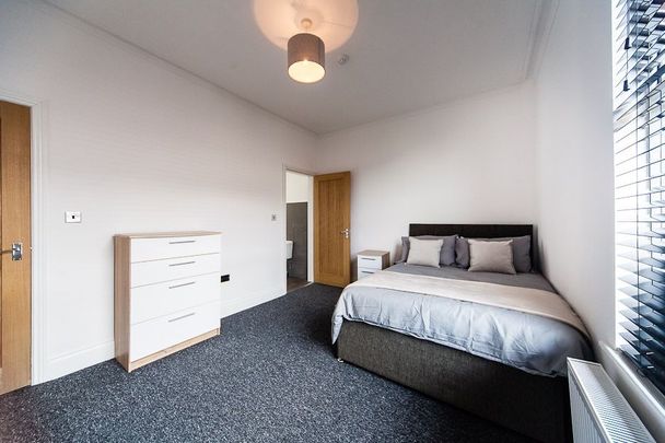 Providence Avenue, Woodhouse, Leeds - Photo 1