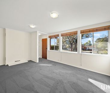 2 Gurney Place, Page ACT, Belconnen - Photo 2