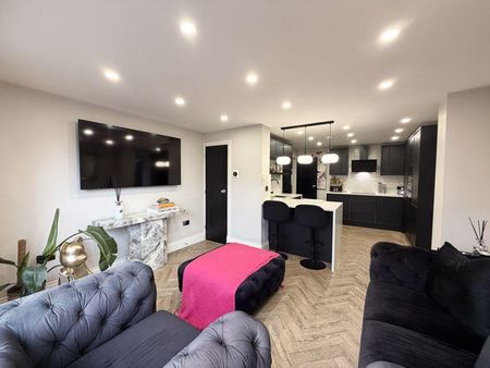 3 bedroom property to rent - Photo 2