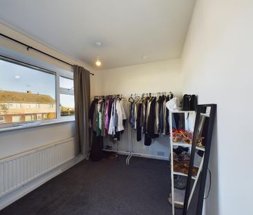 3 bedroom end of terrace house to rent - Photo 5