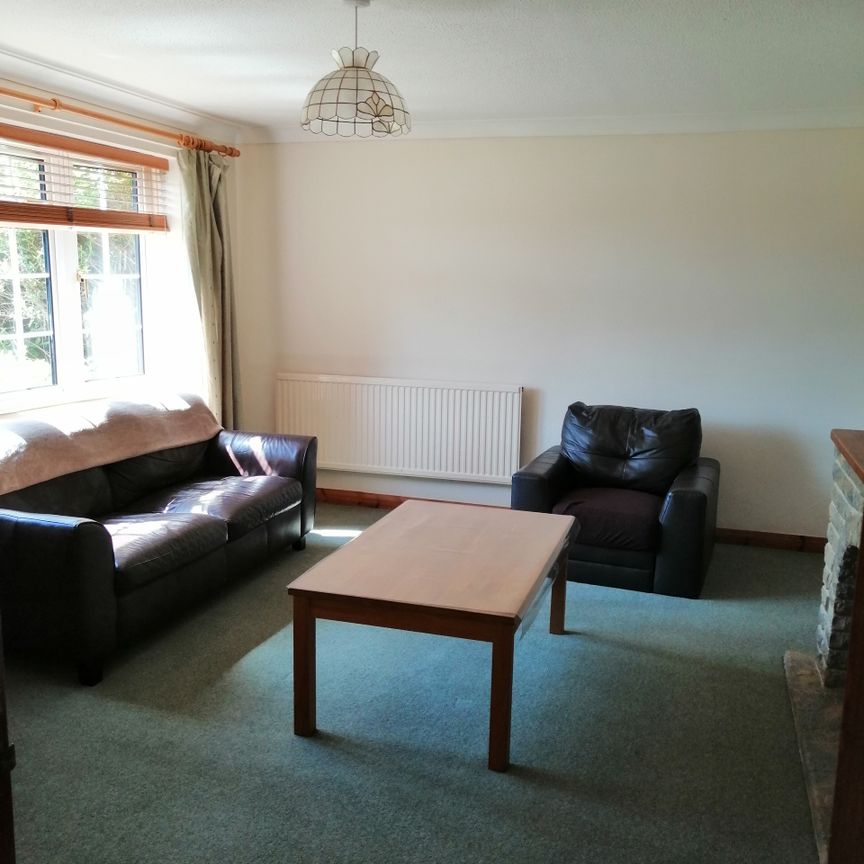 4 bedroom house to rent Biddel Springs, Highworth, Swindon, SN6 - Photo 1