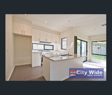 4 Bedroom Furnished Townhouse with 3 bathrooms close to UNI - Photo 4