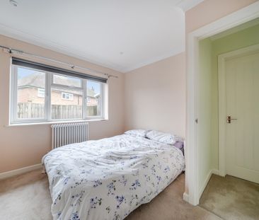 2 bedroom semi-detached bungalow to rent - Photo 4