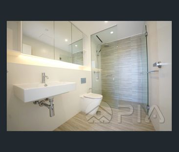 2 Bedroom apartment at prime location and school catchment area! - Photo 6