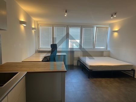 Warszawa, Śródmieście - Photo 2