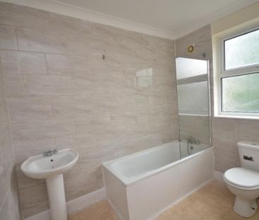 3 bedroom terraced house to rent - Photo 6