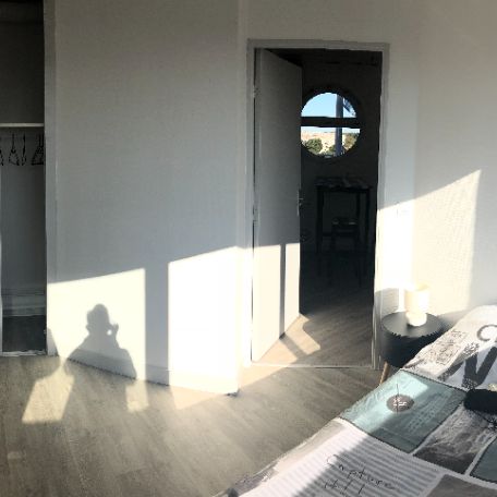 A 200M de l'Université, T2 Meublé en dernier étage d'une Résidence récente avec balcon couvert, vue Pyrénées, cave et parking privé, - Photo 1