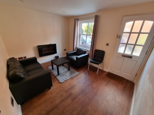 3 Bed Student Accommodation - Photo 1