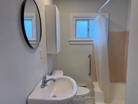 393 Glenholme Avenue #(Main) - Photo 5